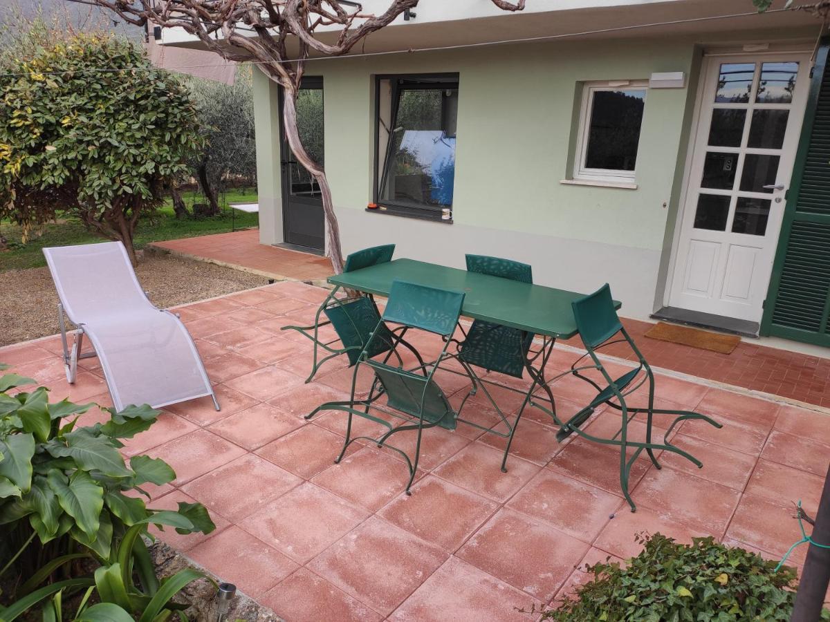 Independent Apartment With A Fabulous Patio - Casa Penny Cisano sul Neva Dış mekan fotoğraf